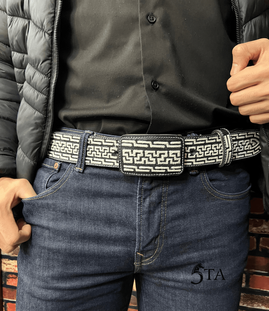 Cinto Piteado Original Media Greca y Dibujo "Y"