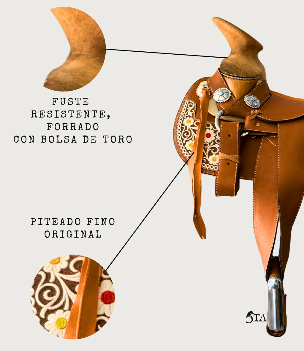 Montura Charra Piteada Piel Látigo Americana