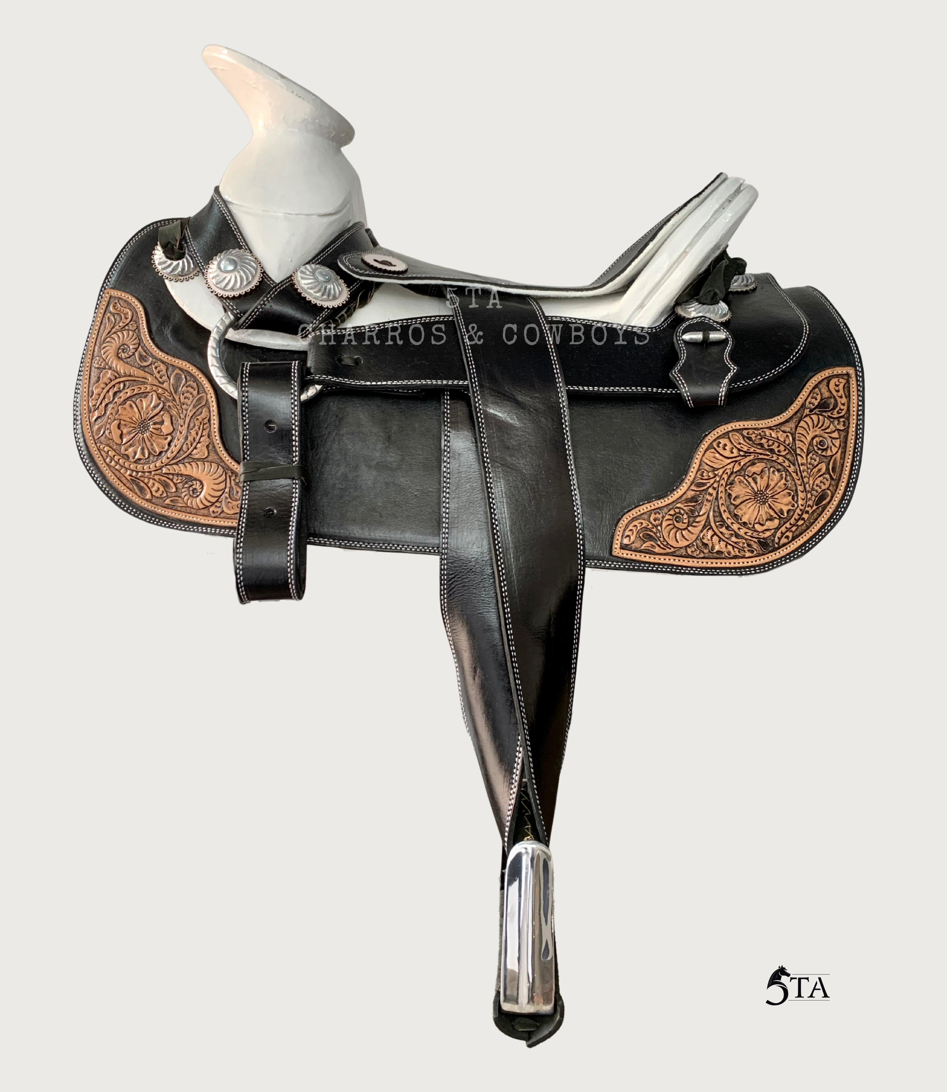 Montura Charra Cincelada Bastos Cuadrados