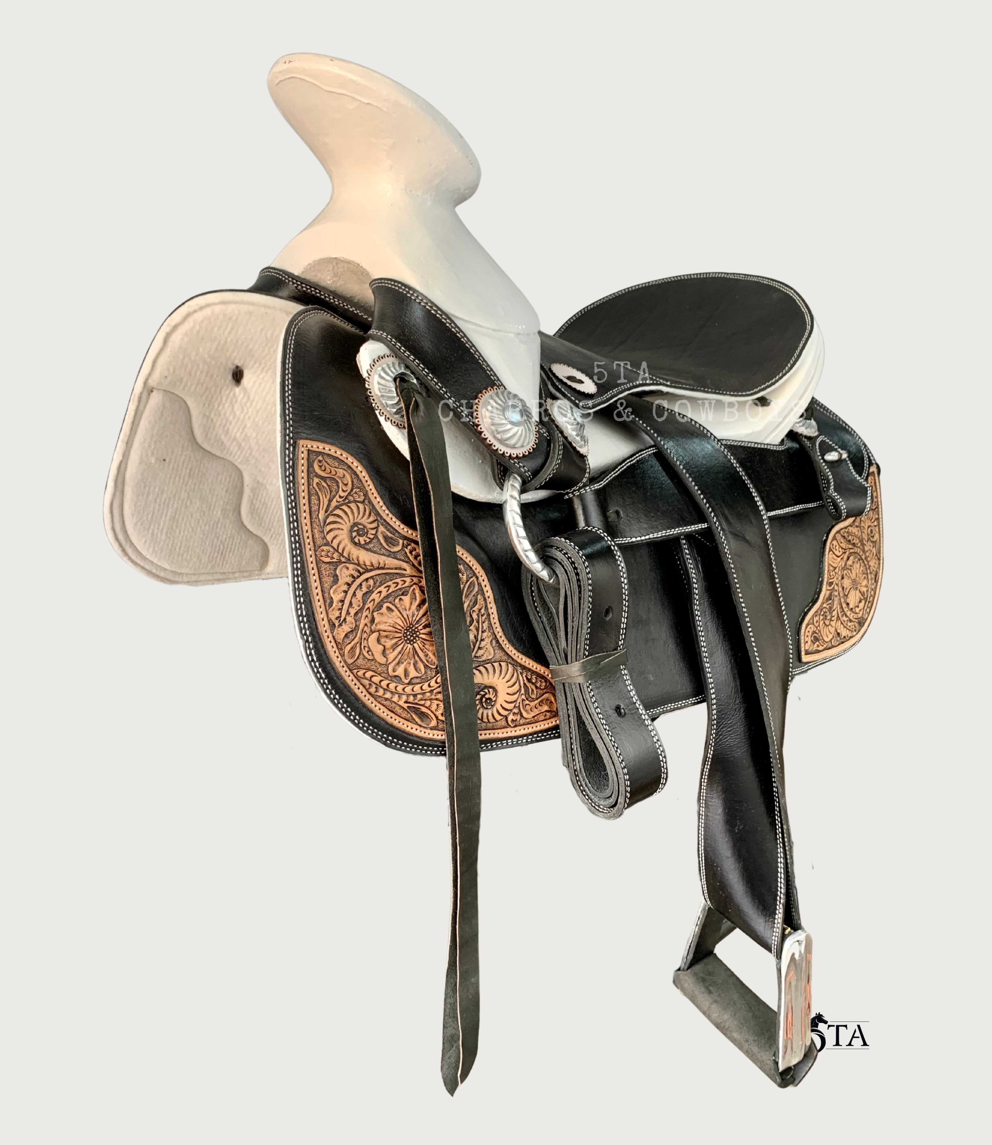 Montura Charra Cincelada Bastos Cuadrados