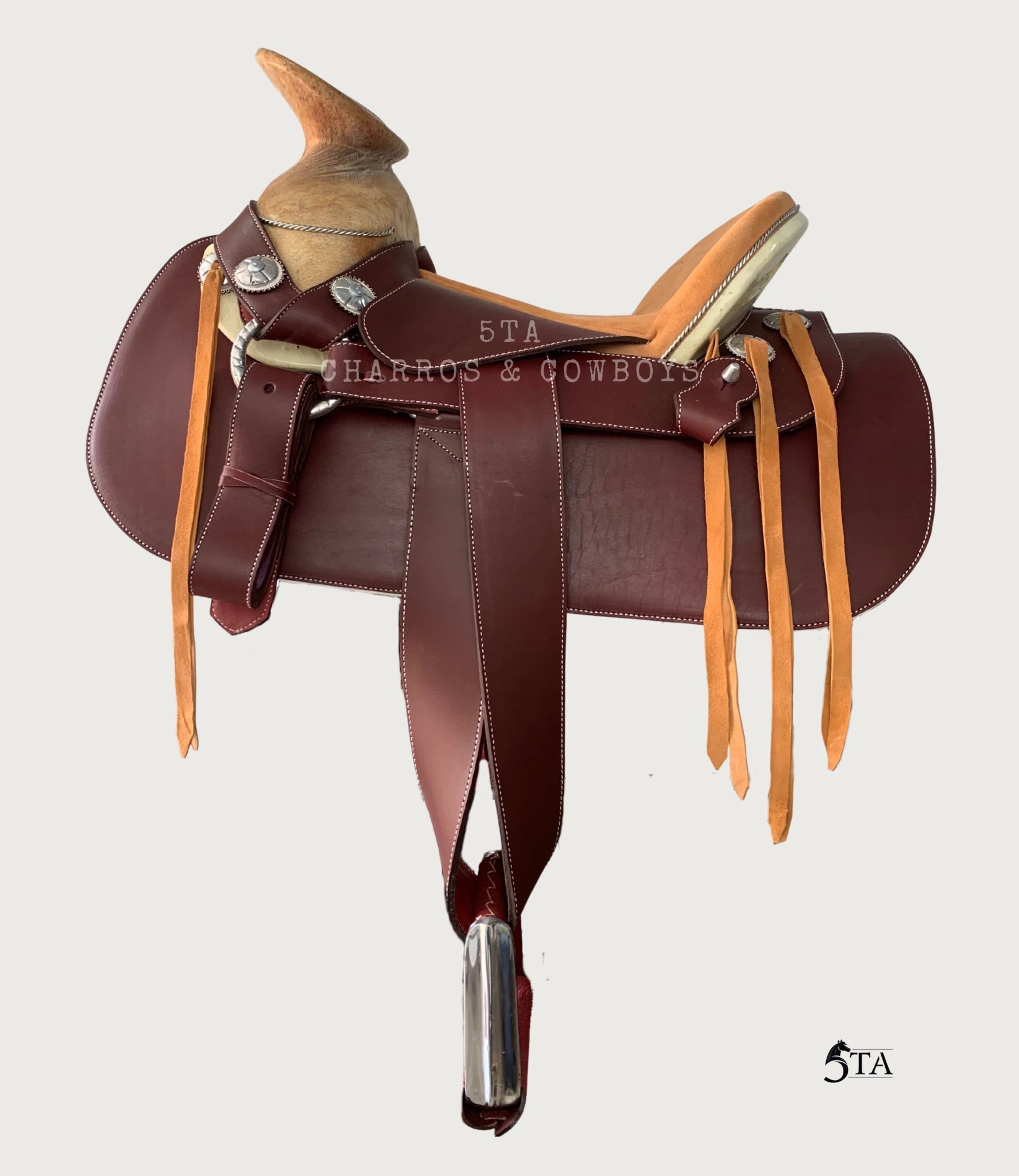 Montura Charra Piel Látigo Americana Bastos Cuadrados
