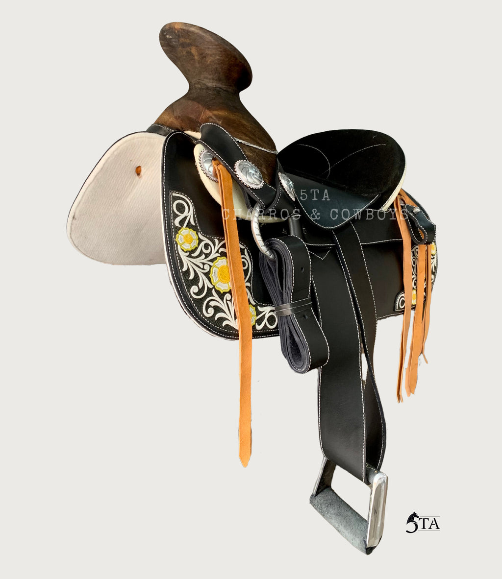 Montura Charra Piteada Piel Látigo Americana