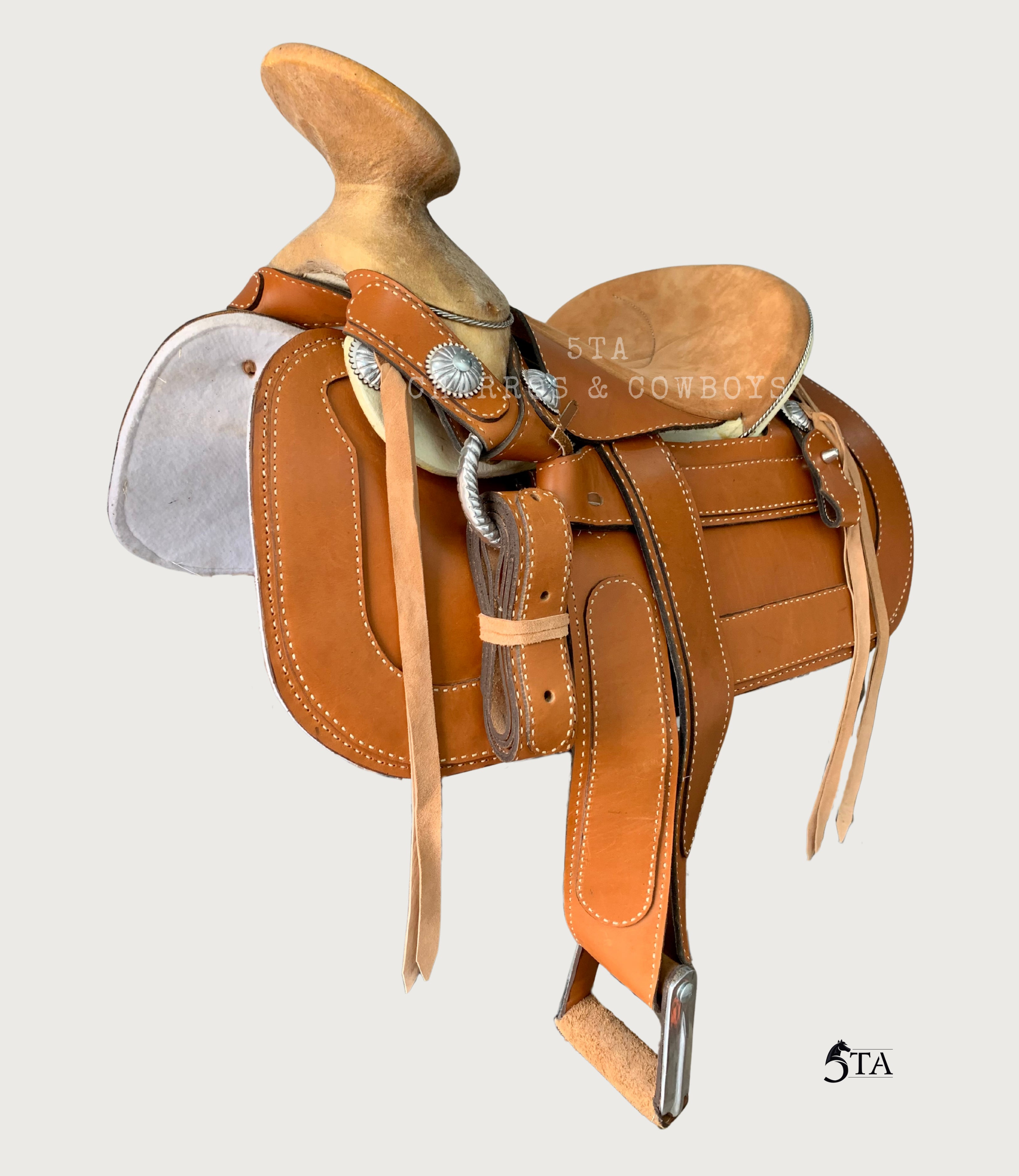 Montura Charra Bastos Cuadrados Cocida a Mano con Pita