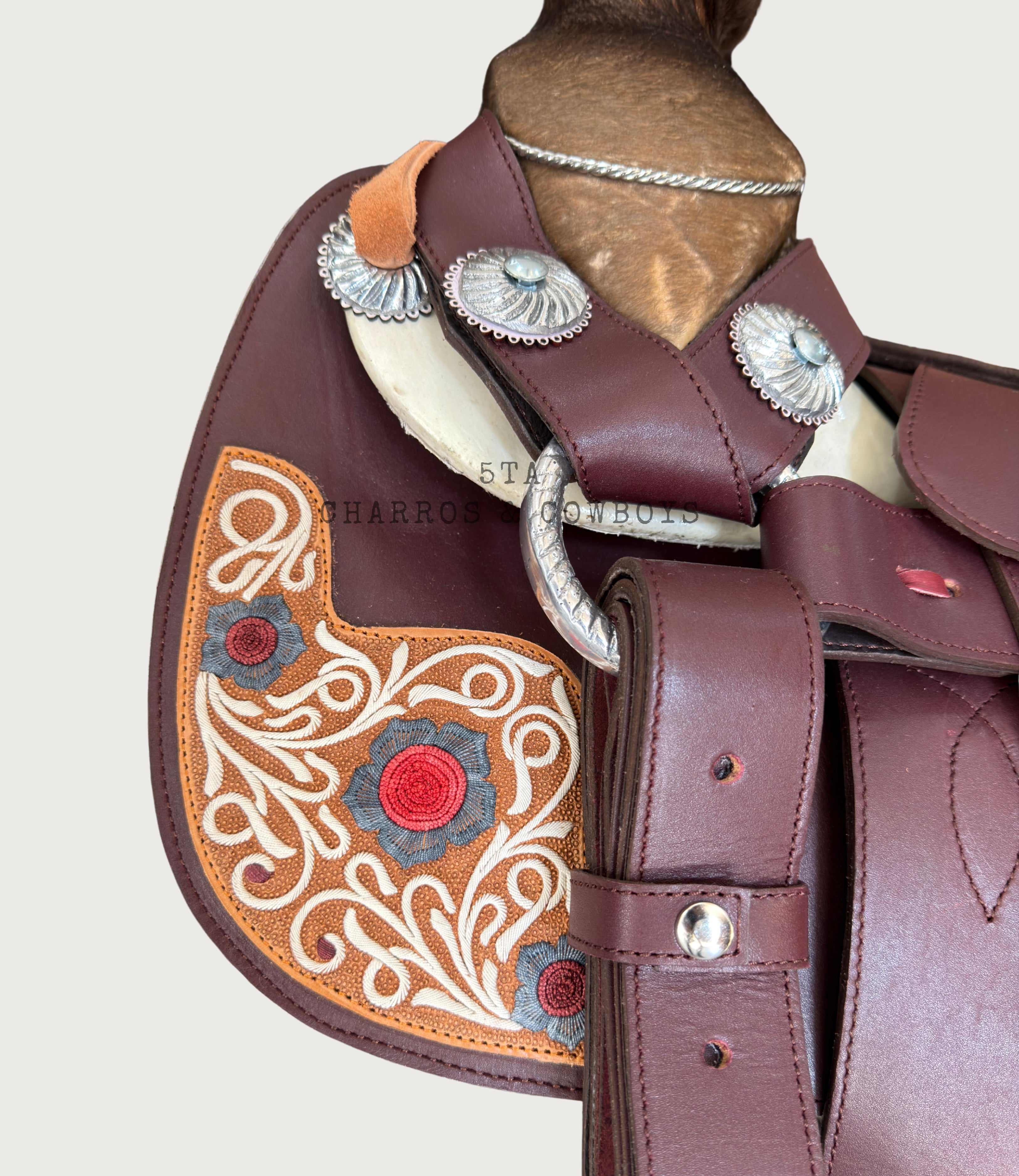 Montura Charra Piteada con Cantinas