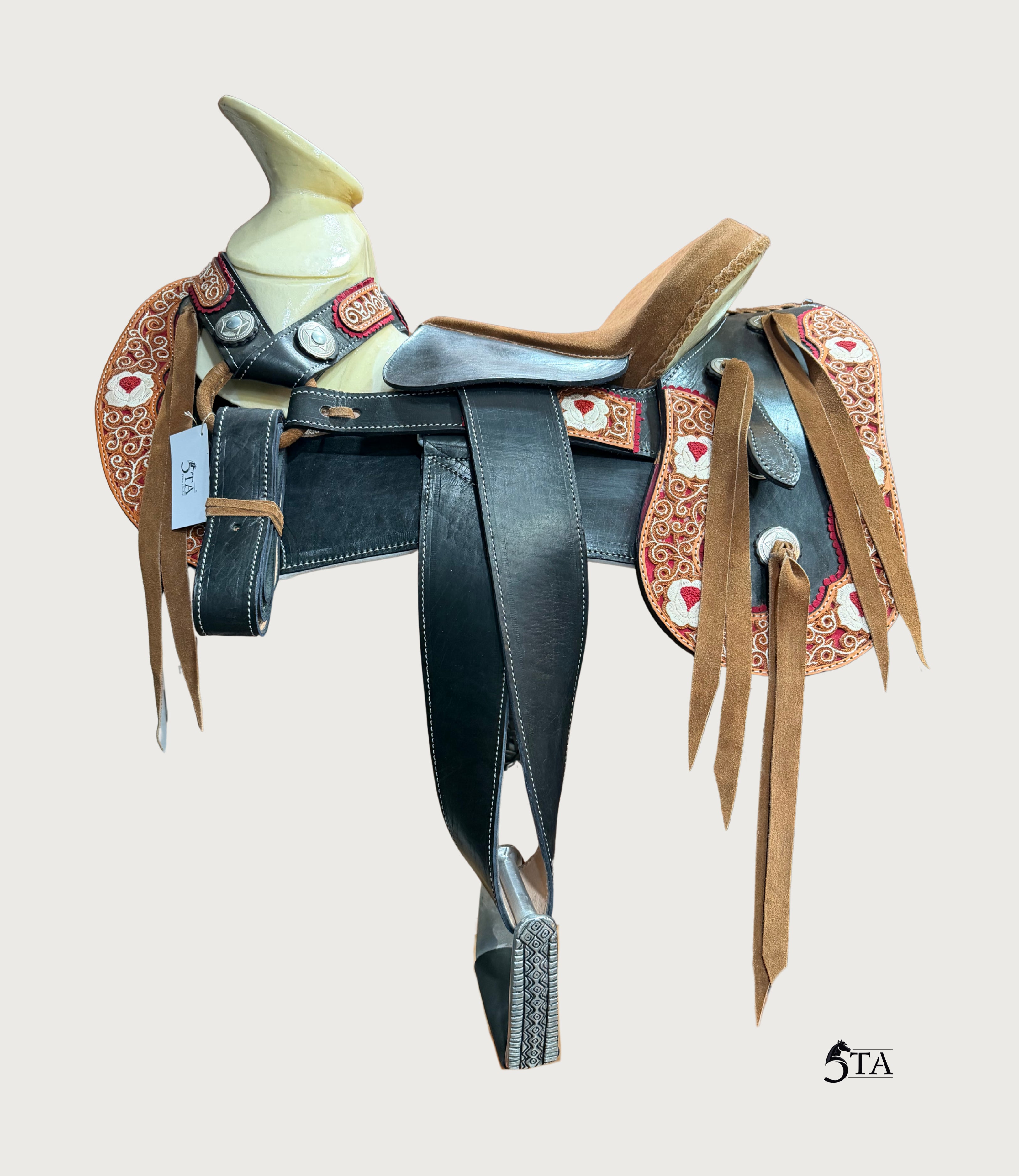 Montura Charra Piteada con Cantinas