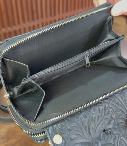 Cartera de Piel Troquelada